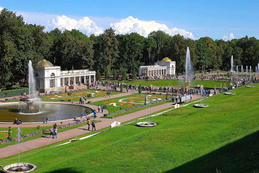 Фото нижнего парка в петергофе